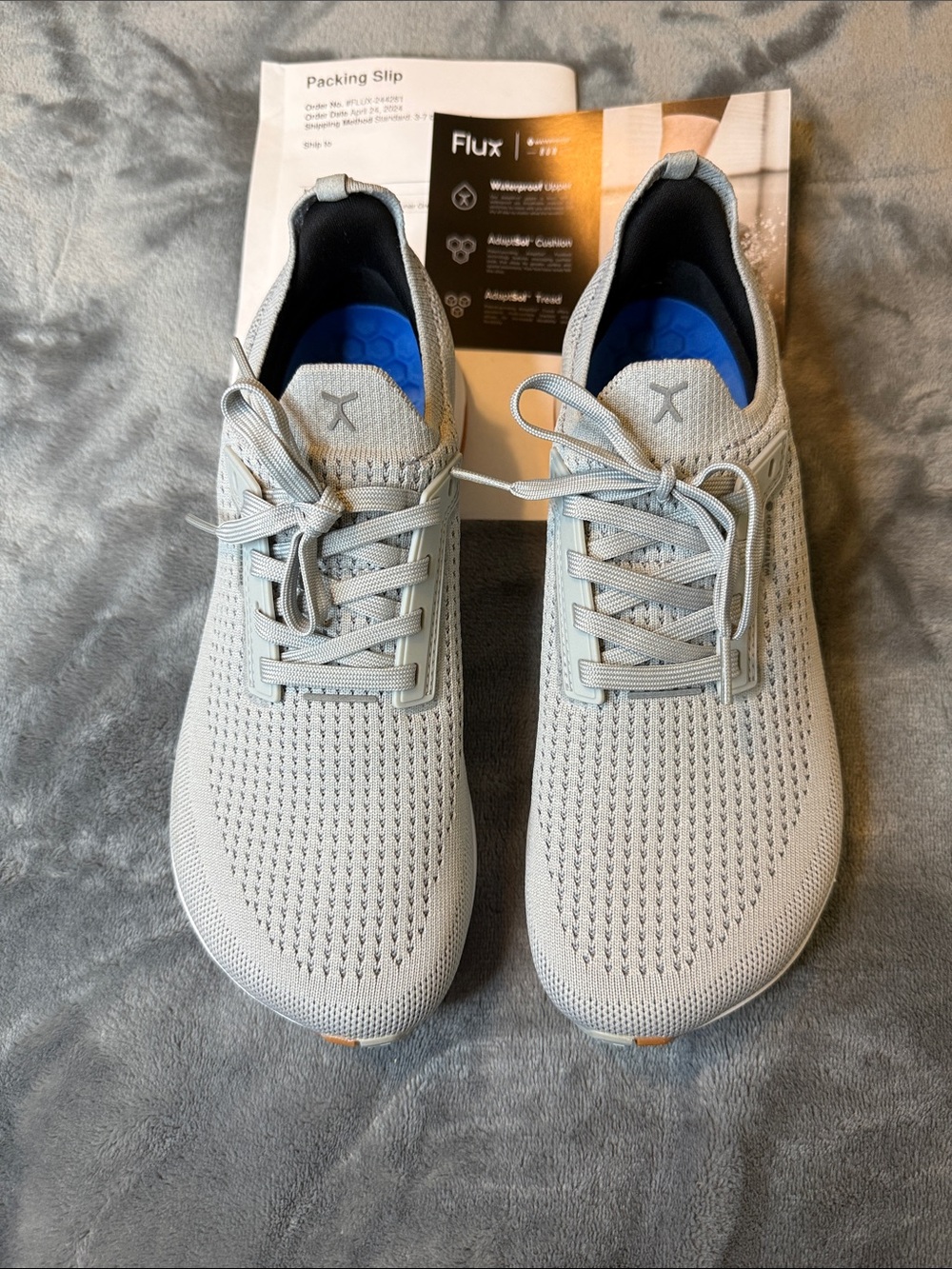 Flux Adapt Waterproof Runner in Lunar Grey Women's 9 or Men's 7.5 New